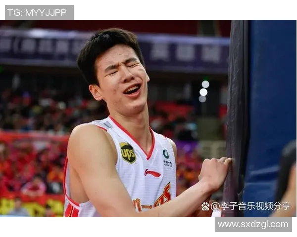 郭昊文:从篮球新星到职业生涯的璀璨之路探索与成长